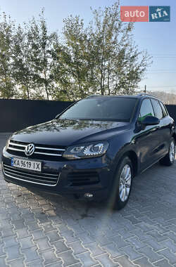 Внедорожник / Кроссовер Volkswagen Touareg 2012 в 