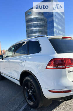 Позашляховик / Кросовер Volkswagen Touareg 2012 в Дніпрі