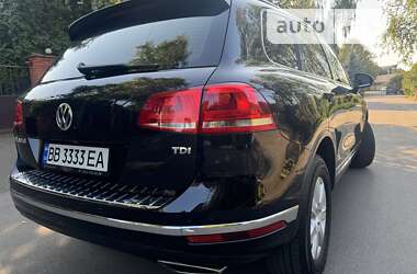 Внедорожник / Кроссовер Volkswagen Touareg 2014 в Киеве