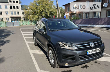 Внедорожник / Кроссовер Volkswagen Touareg 2011 в Радомышле