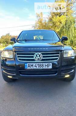 Внедорожник / Кроссовер Volkswagen Touareg 2004 в Киеве