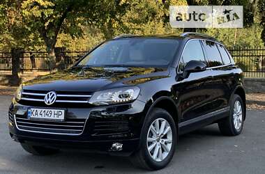 Внедорожник / Кроссовер Volkswagen Touareg 2012 в Киеве