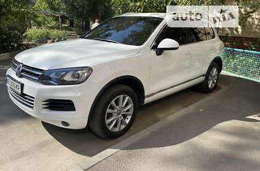 Позашляховик / Кросовер Volkswagen Touareg 2012 в Дніпрі