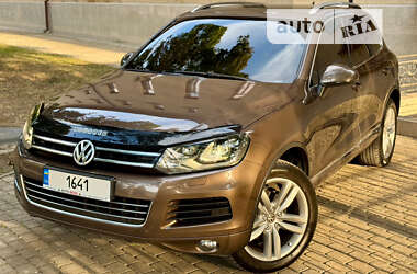 Позашляховик / Кросовер Volkswagen Touareg 2012 в Миколаєві