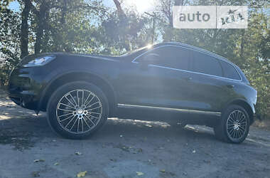 Внедорожник / Кроссовер Volkswagen Touareg 2013 в Борисполе