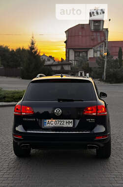 Позашляховик / Кросовер Volkswagen Touareg 2012 в Хмельницькому