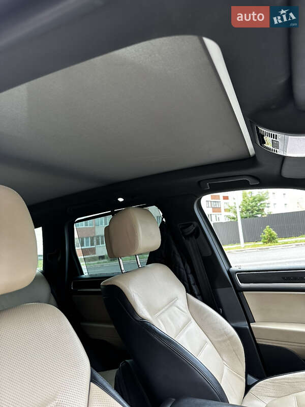 Позашляховик / Кросовер Volkswagen Touareg 2014 в Хмельницькому