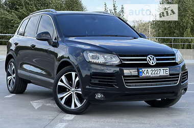 Позашляховик / Кросовер Volkswagen Touareg 2012 в Києві