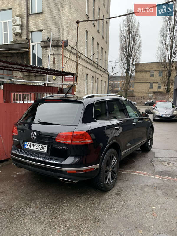 Внедорожник / Кроссовер Volkswagen Touareg 2017 в Киеве