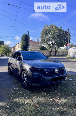 Внедорожник / Кроссовер Volkswagen Touareg 2018 в Одессе