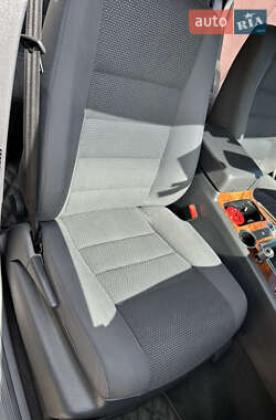 Внедорожник / Кроссовер Volkswagen Touareg 2006 в 