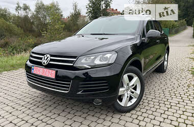 Внедорожник / Кроссовер Volkswagen Touareg 2012 в Львове