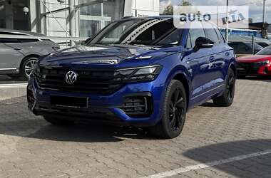 Позашляховик / Кросовер Volkswagen Touareg 2023 в Чернівцях