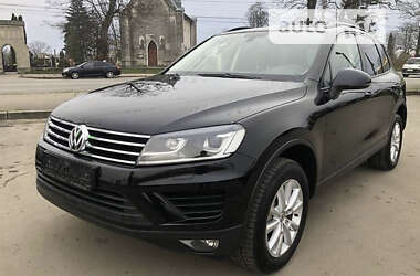 Позашляховик / Кросовер Volkswagen Touareg 2015 в Вугледарі