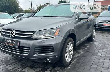 Внедорожник / Кроссовер Volkswagen Touareg 2013 в Львове