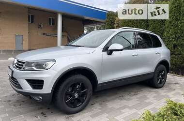 Внедорожник / Кроссовер Volkswagen Touareg 2016 в Киеве