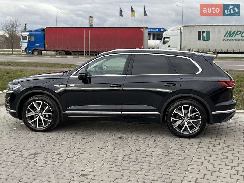 Внедорожник / Кроссовер Volkswagen Touareg 2018 в Луцке
