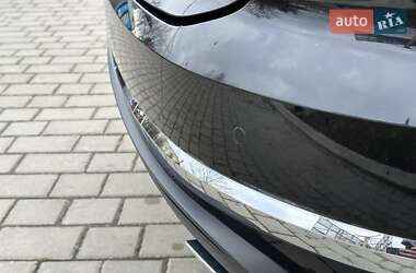 Внедорожник / Кроссовер Volkswagen Touareg 2018 в 