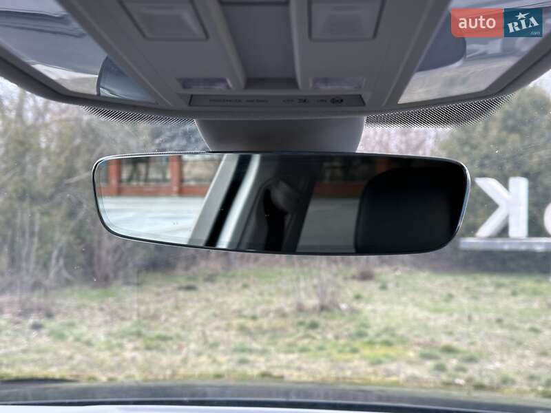 Внедорожник / Кроссовер Volkswagen Touareg 2018 в Луцке