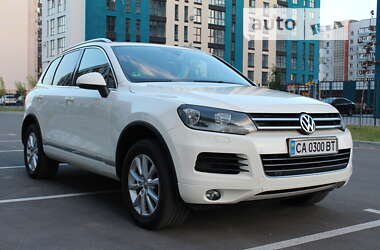 Внедорожник / Кроссовер Volkswagen Touareg 2011 в Черкассах