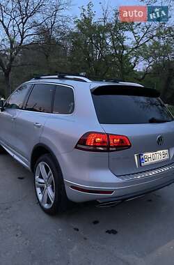 Внедорожник / Кроссовер Volkswagen Touareg 2017 в Одессе