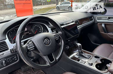 Позашляховик / Кросовер Volkswagen Touareg 2012 в Києві