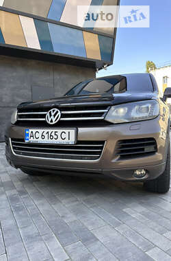 Внедорожник / Кроссовер Volkswagen Touareg 2011 в Киеве