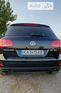 Внедорожник / Кроссовер Volkswagen Touareg 2012 в Березане