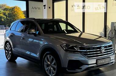 Позашляховик / Кросовер Volkswagen Touareg 2019 в Львові