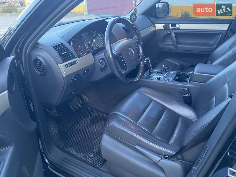 Внедорожник / Кроссовер Volkswagen Touareg 2006 в Вараше