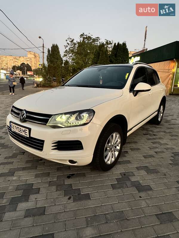 Внедорожник / Кроссовер Volkswagen Touareg 2011 в Киеве фото 13 Внедорожник / Кроссовер Volkswagen Touareg 2011 в Киеве