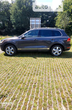 Внедорожник / Кроссовер Volkswagen Touareg 2011 в Тернополе