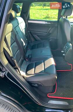 Внедорожник / Кроссовер Volkswagen Touareg 2012 в 