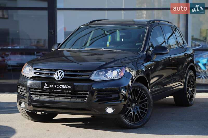 Позашляховик / Кросовер Volkswagen Touareg 2011 в Харкові