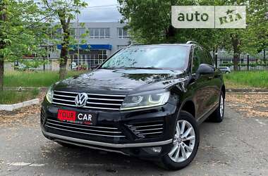 Внедорожник / Кроссовер Volkswagen Touareg 2016 в Киеве