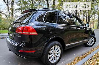 Внедорожник / Кроссовер Volkswagen Touareg 2010 в Киеве