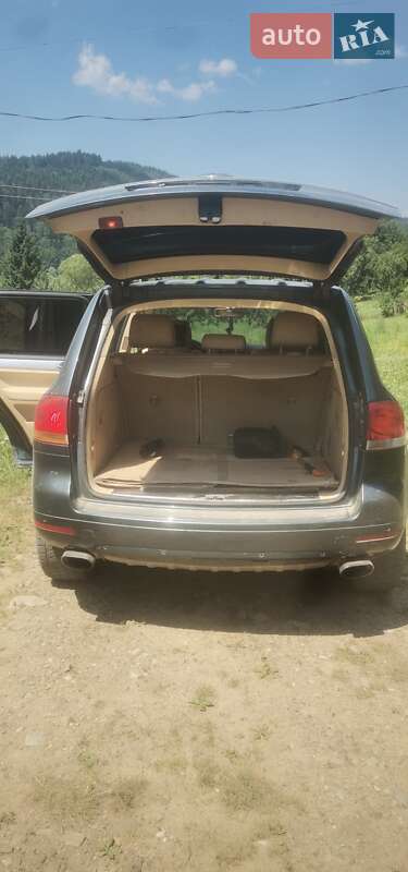 Позашляховик / Кросовер Volkswagen Touareg 2006 в Чернівцях