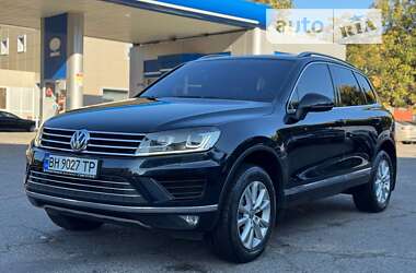 Позашляховик / Кросовер Volkswagen Touareg 2016 в Одесі