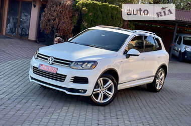 Позашляховик / Кросовер Volkswagen Touareg 2014 в Мукачевому