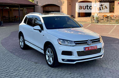 Позашляховик / Кросовер Volkswagen Touareg 2014 в Мукачевому