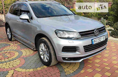 Позашляховик / Кросовер Volkswagen Touareg 2011 в Тячеві