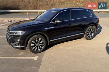 Позашляховик / Кросовер Volkswagen Touareg 2018 в Броварах