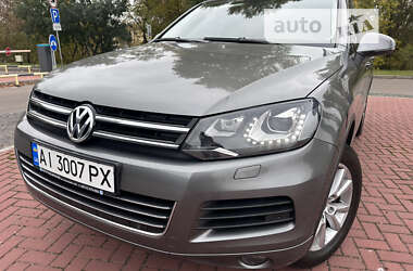 Внедорожник / Кроссовер Volkswagen Touareg 2014 в Киеве