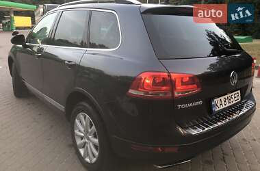 Внедорожник / Кроссовер Volkswagen Touareg 2010 в Киеве