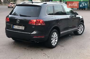 Внедорожник / Кроссовер Volkswagen Touareg 2010 в Киеве