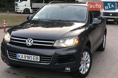 Внедорожник / Кроссовер Volkswagen Touareg 2010 в Киеве