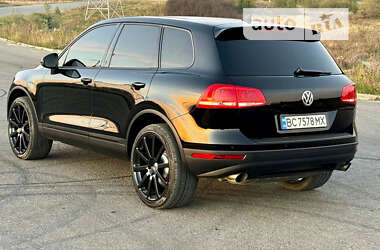 Позашляховик / Кросовер Volkswagen Touareg 2014 в Дрогобичі