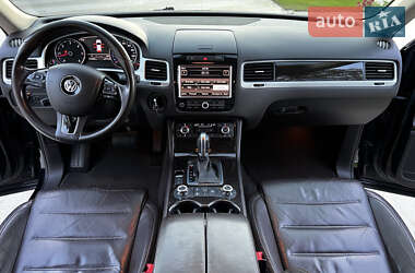 Внедорожник / Кроссовер Volkswagen Touareg 2010 в Житомире