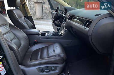 Внедорожник / Кроссовер Volkswagen Touareg 2010 в Житомире