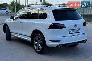 Позашляховик / Кросовер Volkswagen Touareg 2013 в Чернівцях